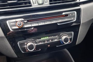 BMW X1 sDrive 18 i Klima PDC SommerWinterräder