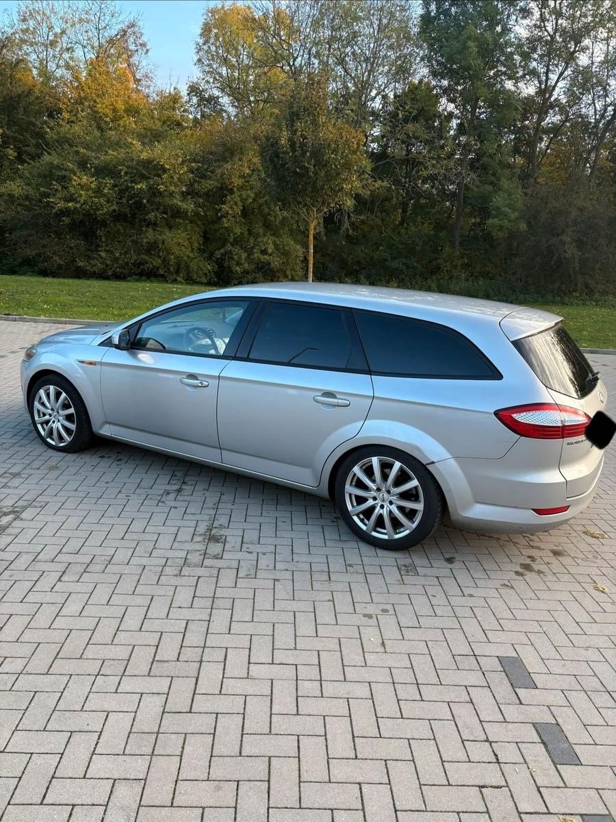 Ford Mondeo 2008 — салон
