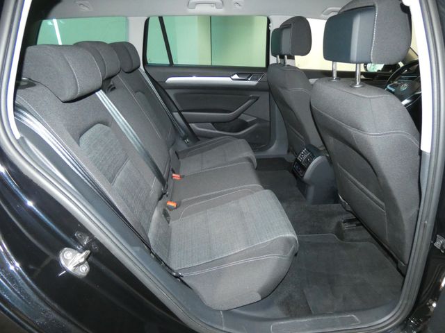 Passat Variant 1.5 TSI Business AHK ACC SHZ LED