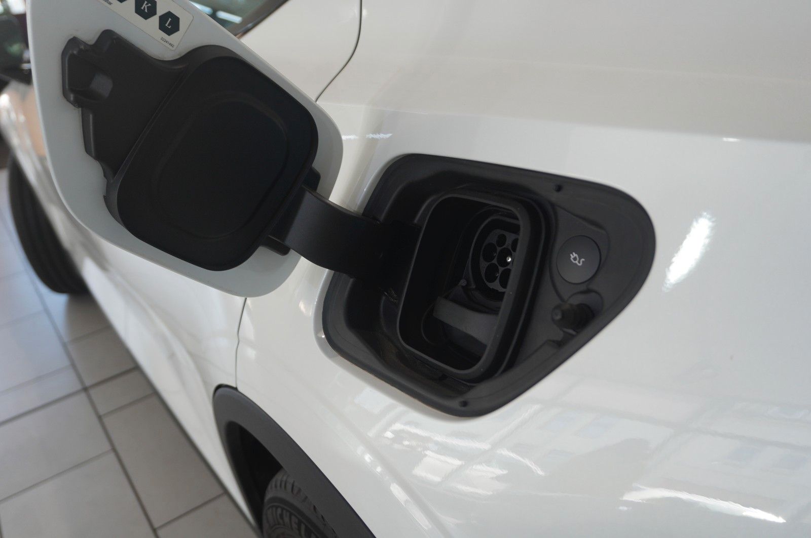 Fahrzeugabbildung Polestar 2 Long Range DUAL-MOTOR NAVI/LED/360°/VIRT/PILOT