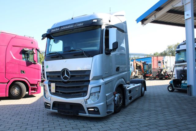 Mercedes-Benz Actros MP4 1846 Mega