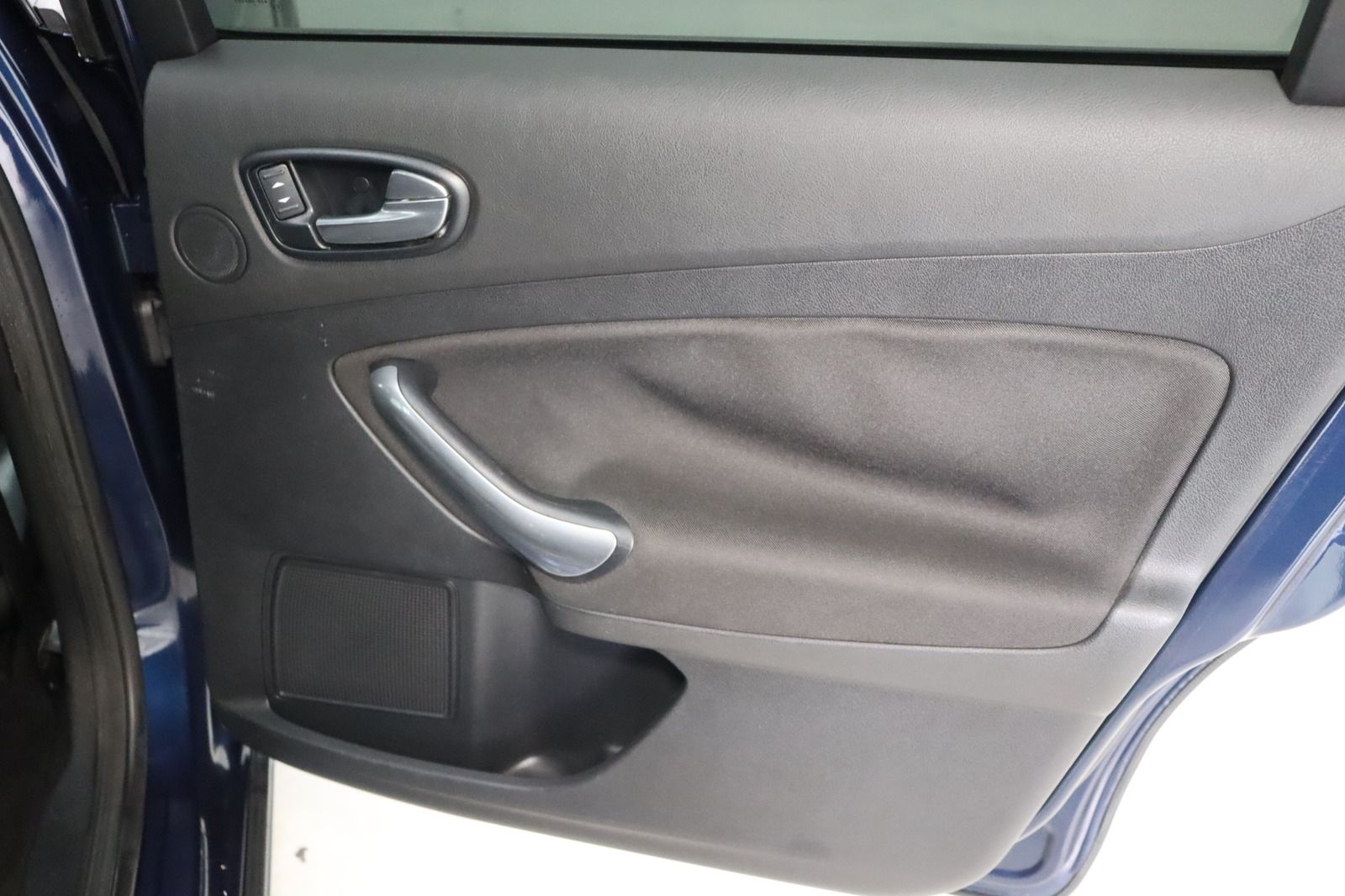 Fahrzeugabbildung Ford Mondeo Turnier 2.0 Ambiente * HU/AU neu
