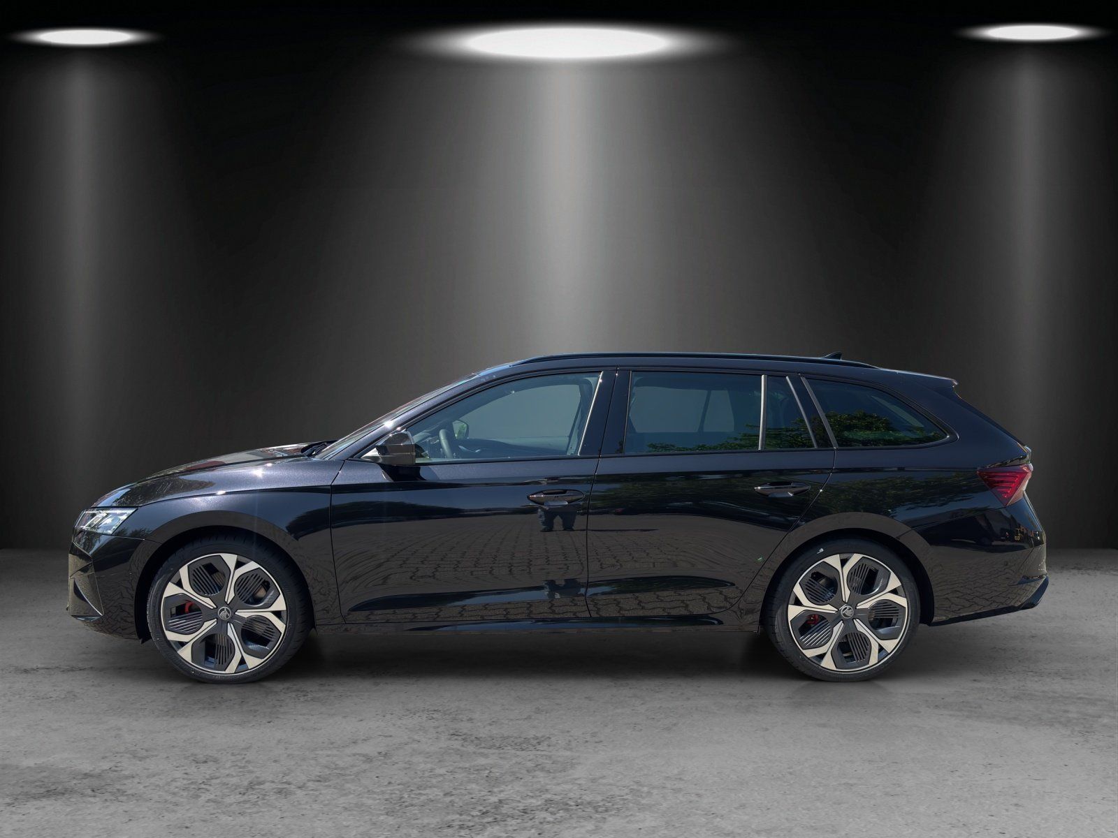 Fahrzeugabbildung SKODA Octavia Combi RS 2,0 TSI 195 kW DSG