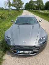 Aston Martin V8 Vantage 4.3l Coupe - silberne Aston Martin V8 Vantage
