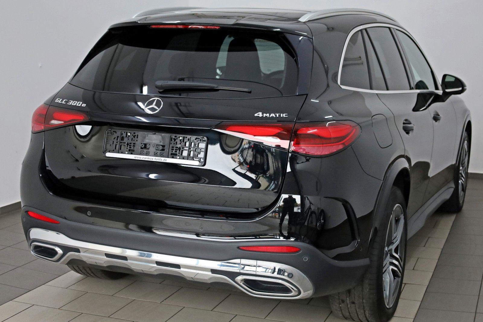 Fahrzeugabbildung Mercedes-Benz GLC 300 e 4M, AMG line, SH,Navi,Kamera,ACC, +WR