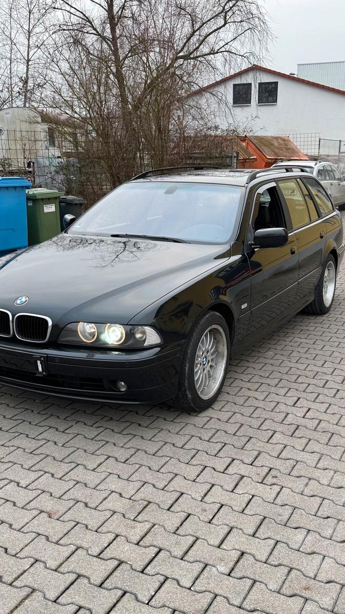 BMW 520