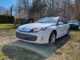 Renault Laguna III Grandtour Sportway - Renault Laguna aus 2011