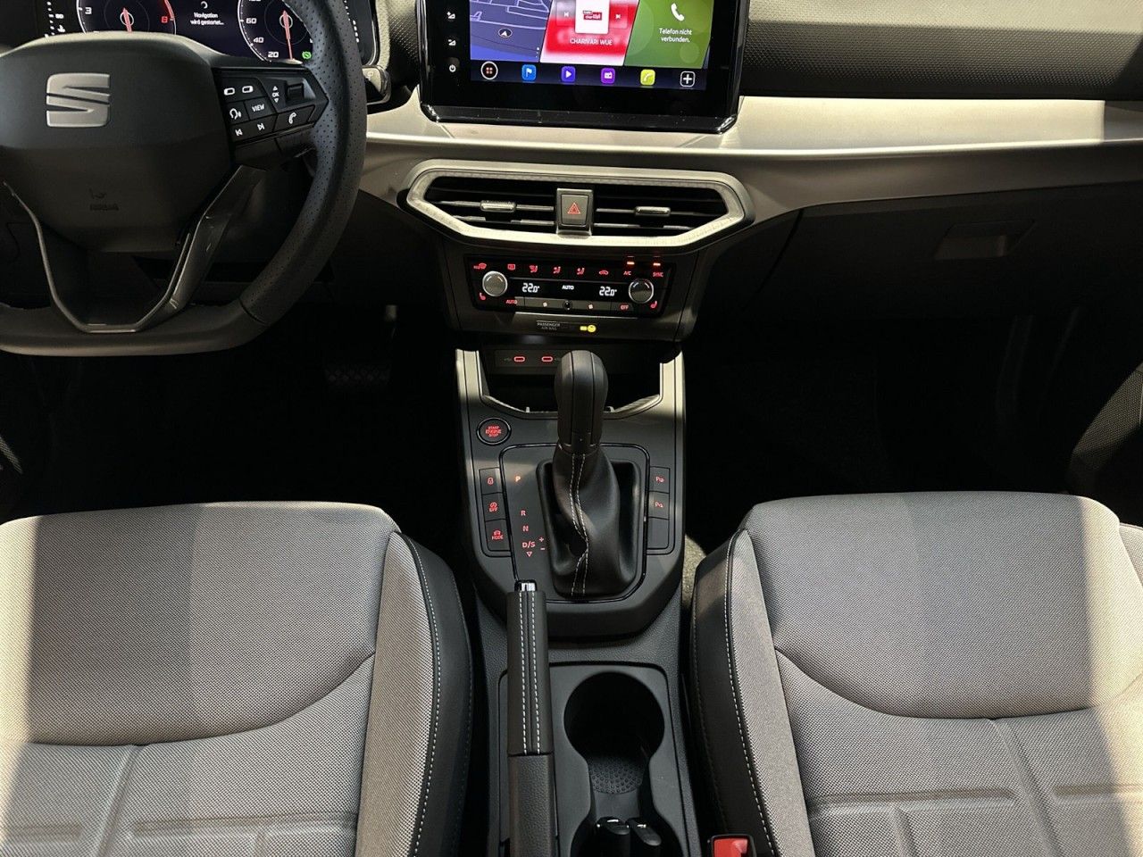 Fahrzeugabbildung SEAT Arona FR 1.0 TSI 116 PS 7-Gang-DSG - mit KI generiert/bearbeitet