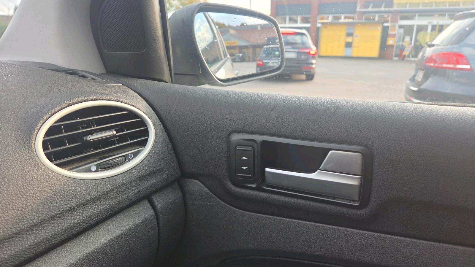 Ford Focus 2006 — салон