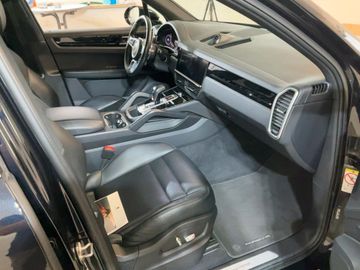 Porsche Cayenne - 10