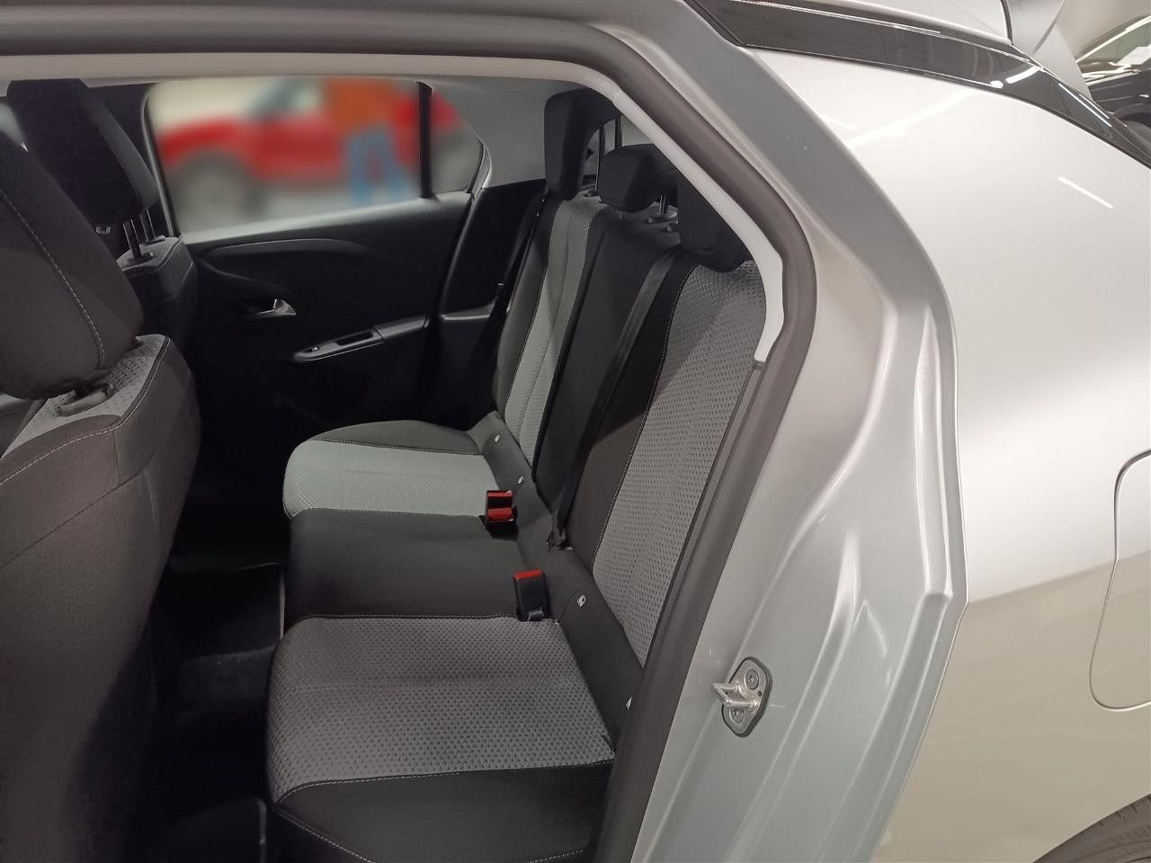 Fahrzeugabbildung Opel Corsa F  100 PS,Sitzheizung/Parkpilot/Allwetter!