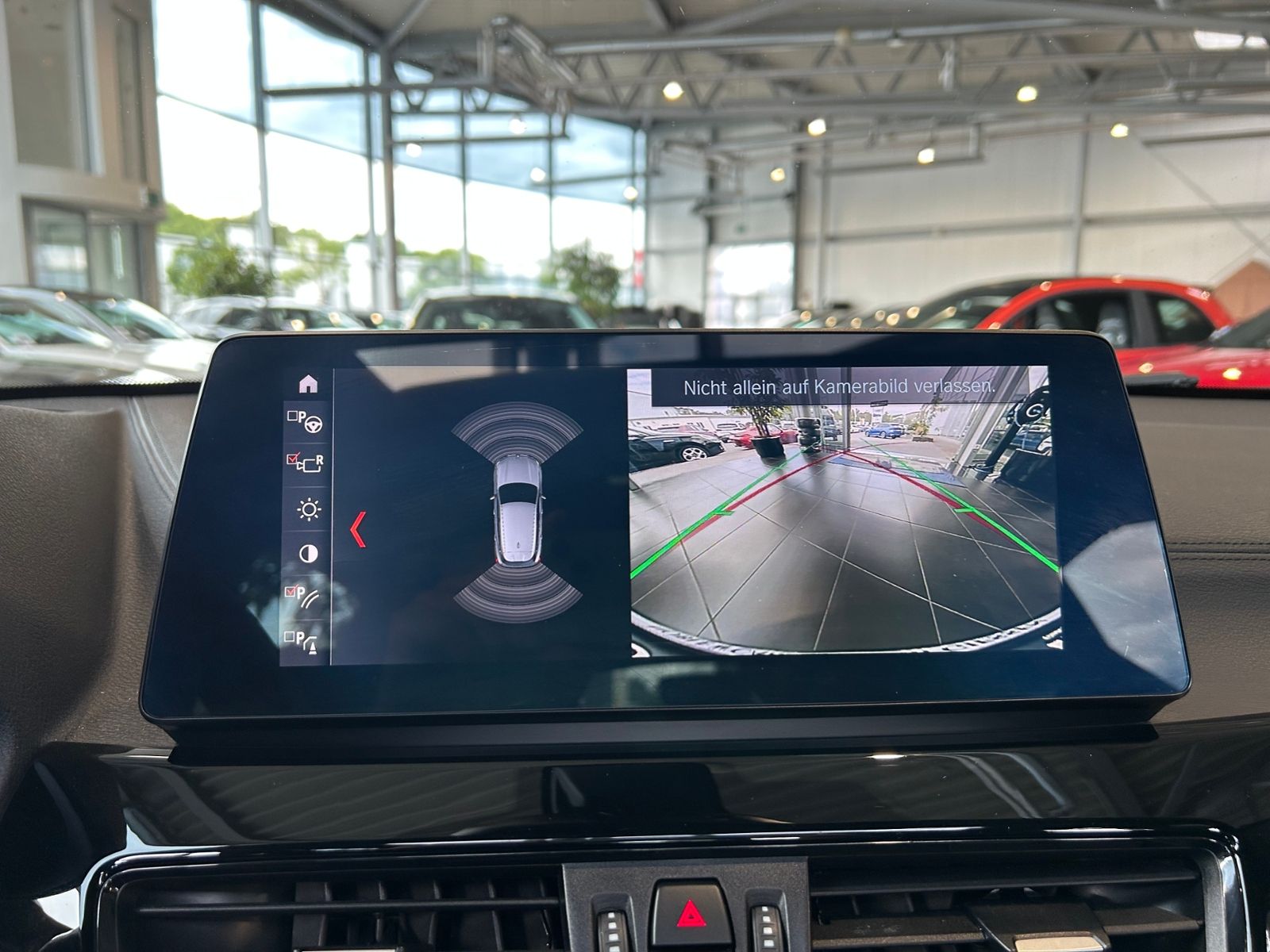 Fahrzeugabbildung BMW X2 M35 i xDrive Shadow PANO HUD H/K KAM
