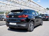 BMW X2 xDrive25e Advantage LED NAVI SHZ PDC KLIMA - mit Benzin-Antrieb: Schwarz, Geländewagen