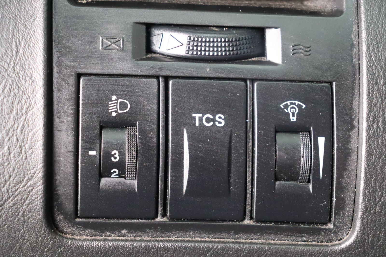 Fahrzeugabbildung Hyundai Coupe 2.7 FX * Sitzhzg. * Leder * Tempomat