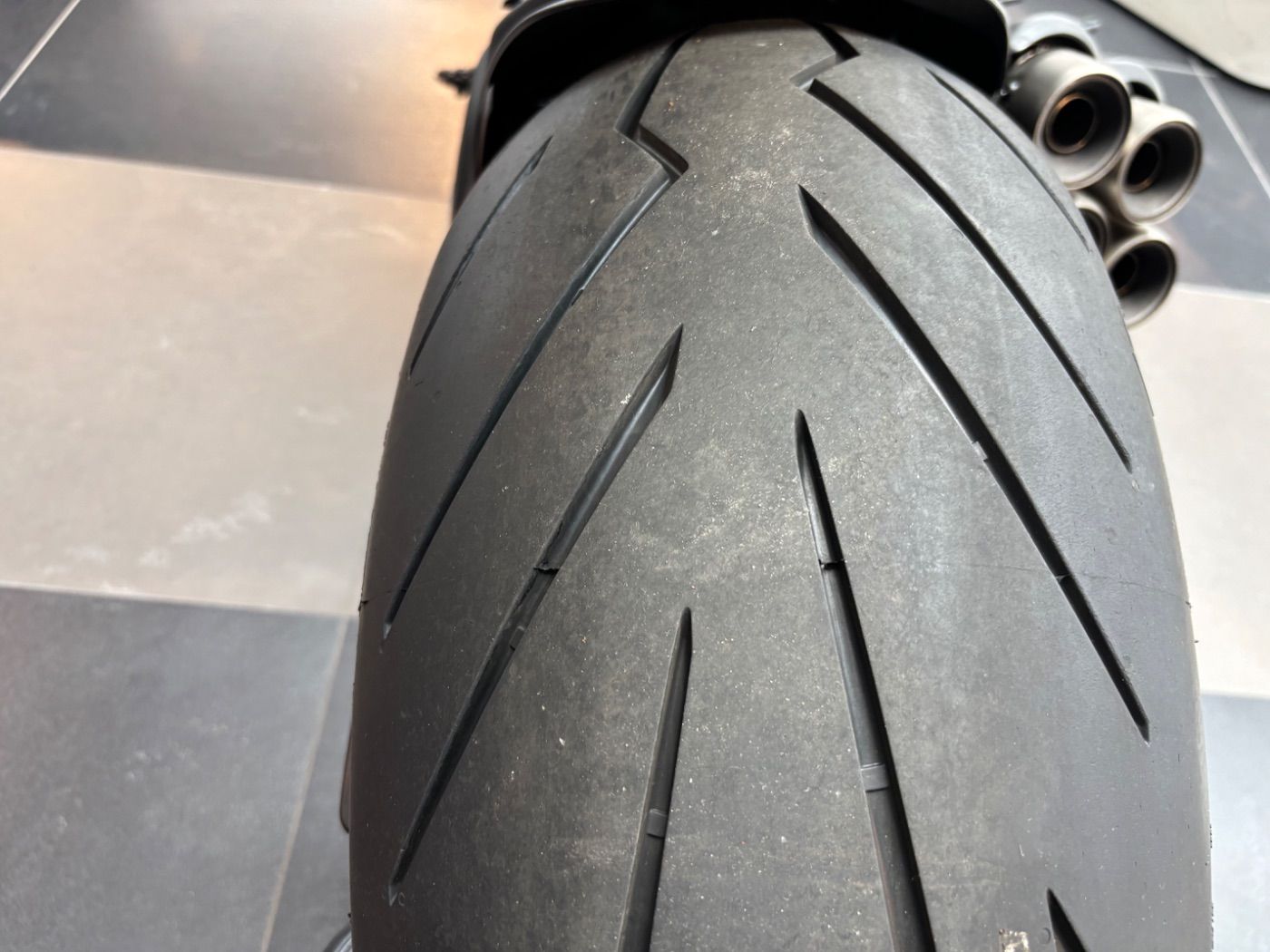 Fahrzeugabbildung Ducati Diavel V 4