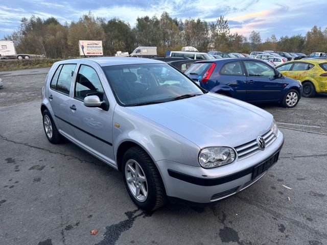 Volkswagen Golf 1.6