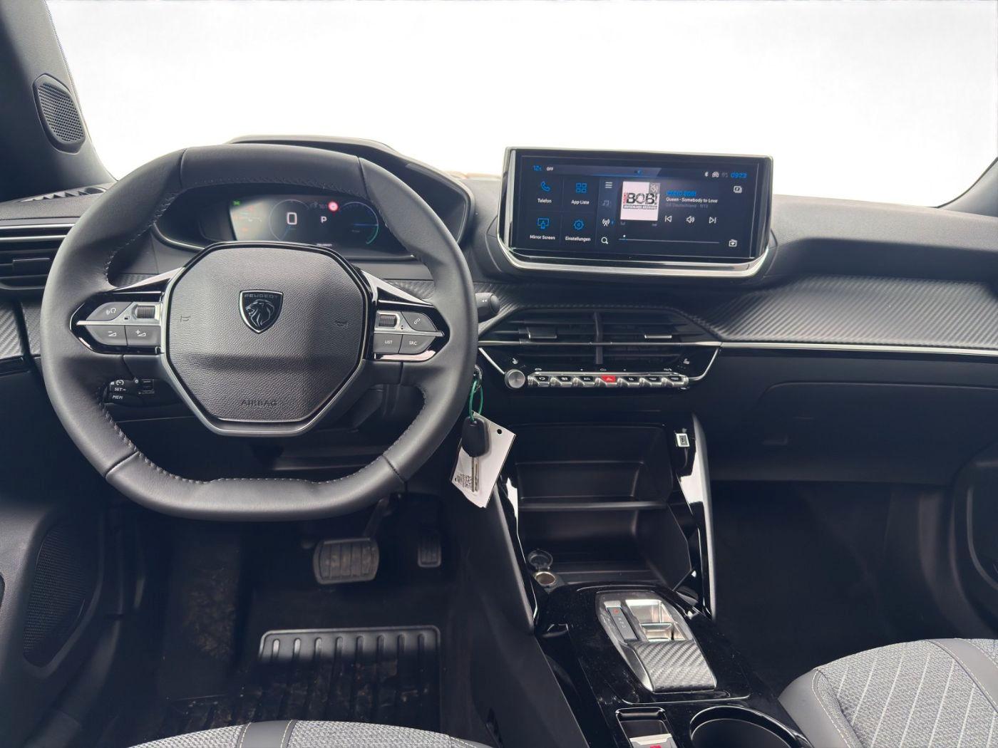 Peugeot 2008 1.2 145 Autom. Allure LED+SHZ+.+PDC+SpurH