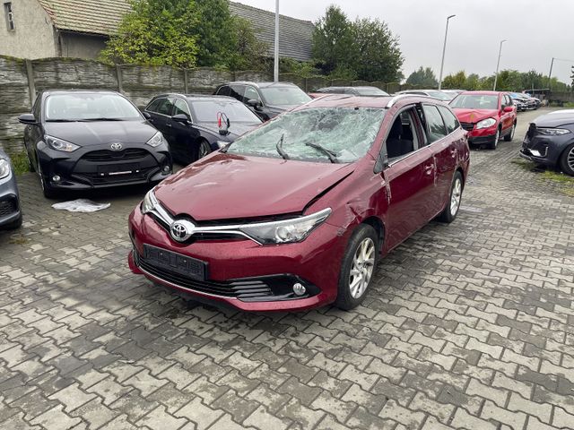 Toyota Auris Executive 1,6