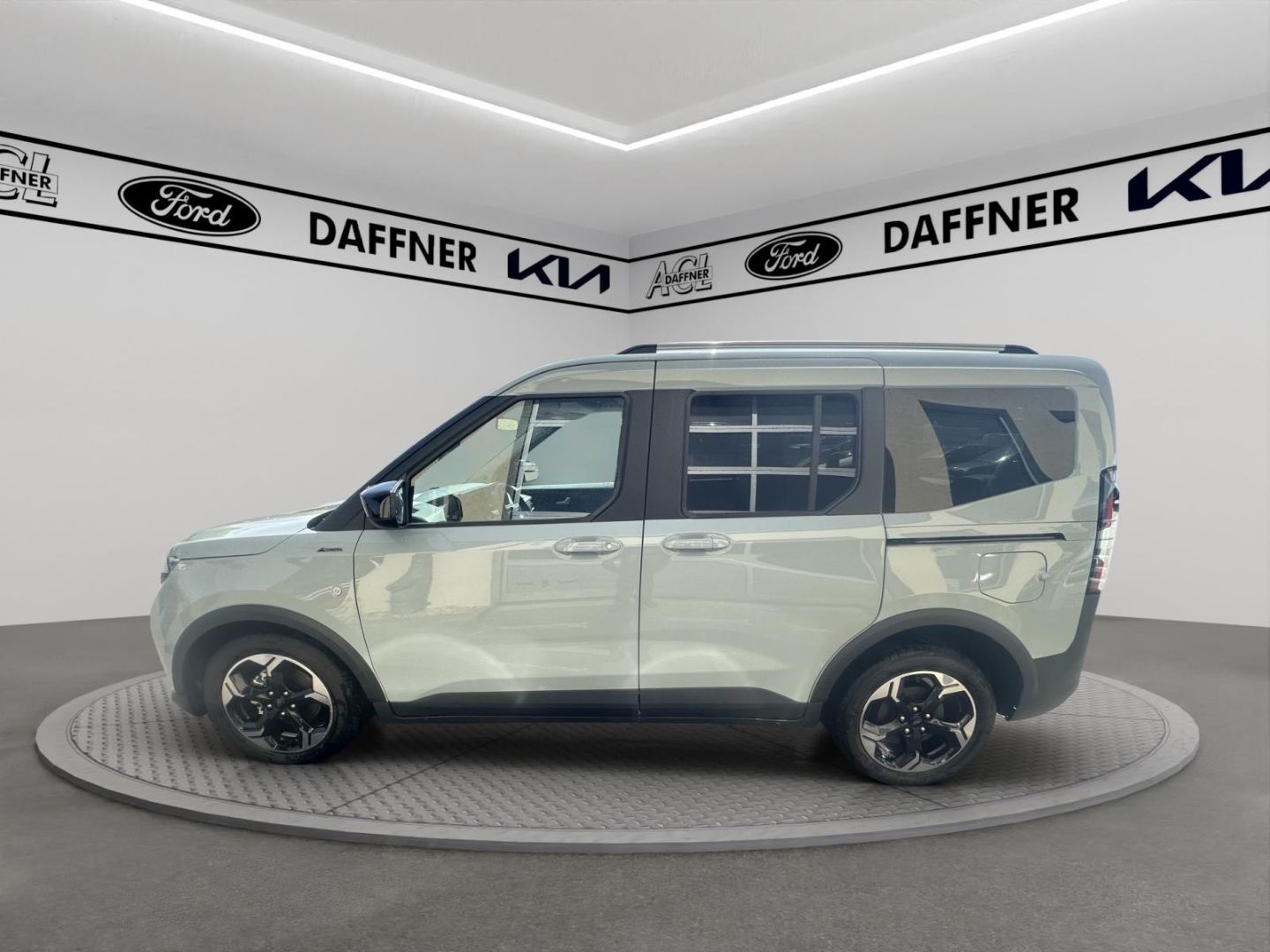 Fahrzeugabbildung Ford Tourneo Courier Active 1.0 EcoBoost WINTERPAKET