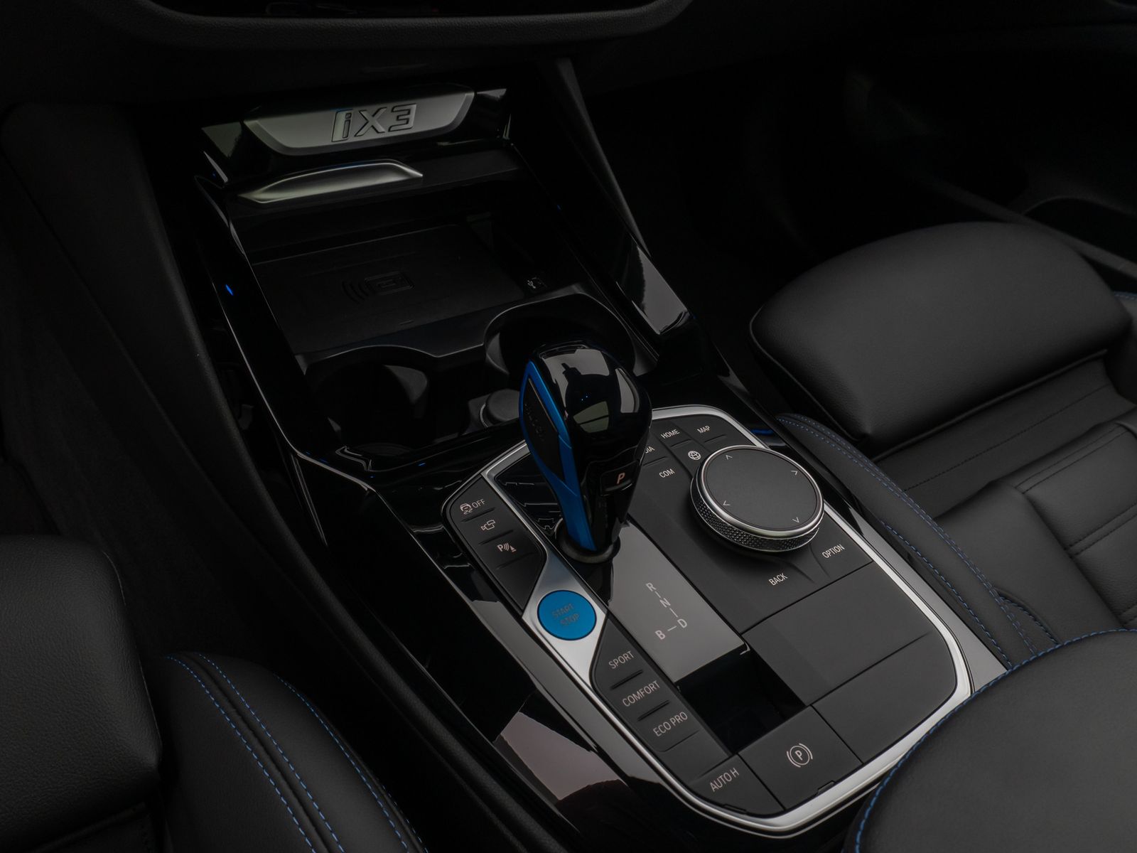 Fahrzeugabbildung BMW iX3 Impressive M Sport Panorama 360°HUD DAB H/K