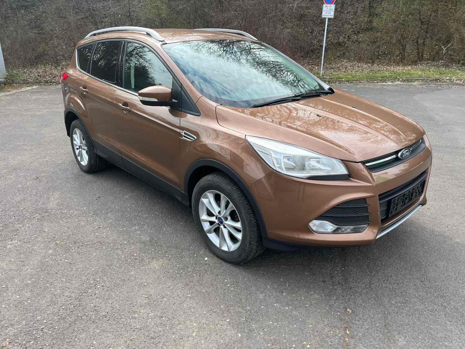 Ford Kuga Trend*111HKm*TÜV 12/26*