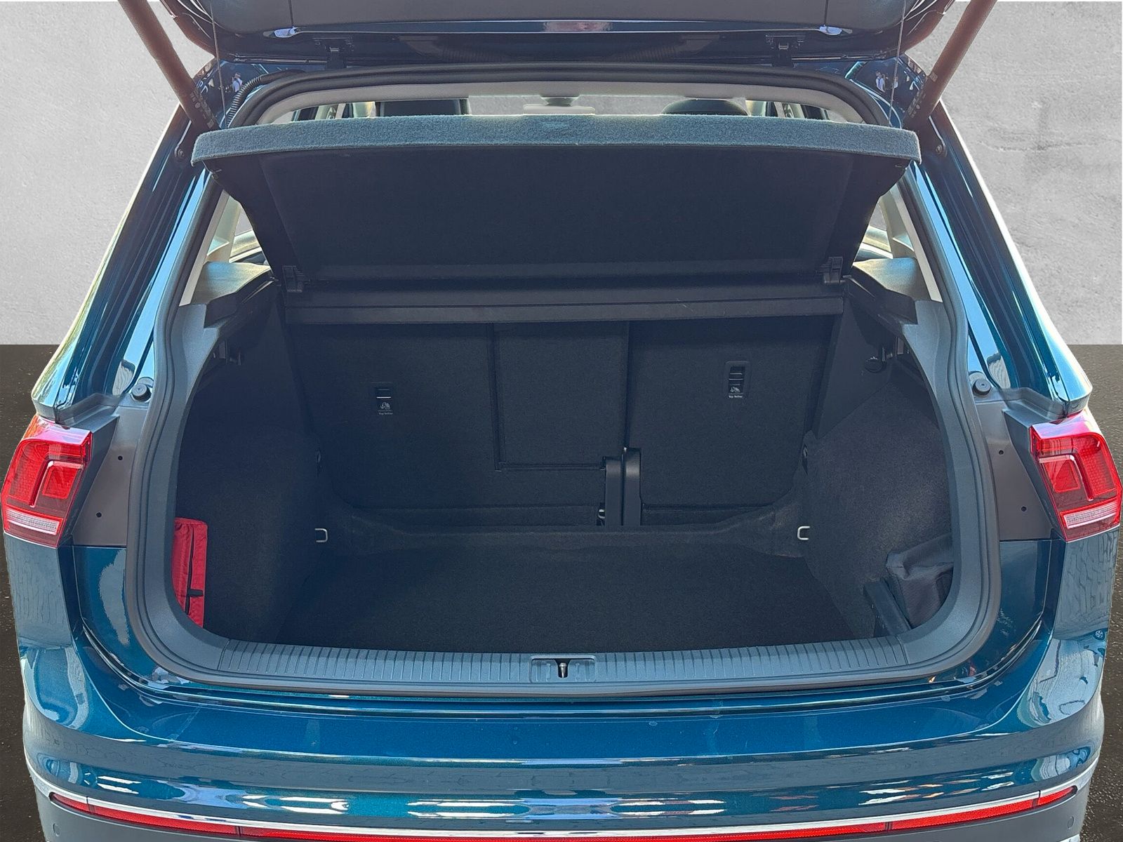 Fahrzeugabbildung Volkswagen Tiguan 2.0 TSI 4Motion Elegance PANO Keyless PDC