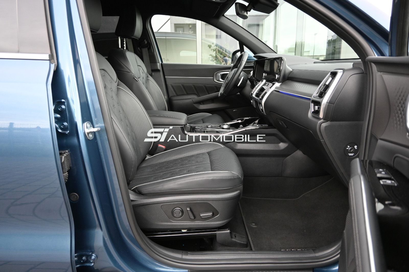 Fahrzeugabbildung Kia Sorento 2.2 CRDi AWD Platinum °AHK°7-SITZE°HUD°