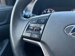 Fahrzeugabbildung Hyundai Tucson 1.6 CRDi *AHK*NAVI*KAMERA*LED*1.Hd.*
