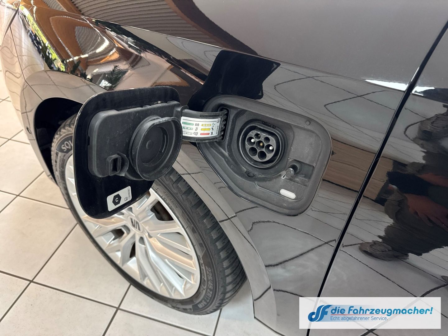 Fahrzeugabbildung SEAT Leon Sportstourer Xcellence e-HYBRID 1.4 EU6d Na