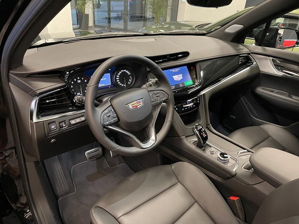 Fahrzeugabbildung Cadillac 2023 XT6 SPORT  3.6-V6 AWD  TECHNOLOGY-PANO-ACC