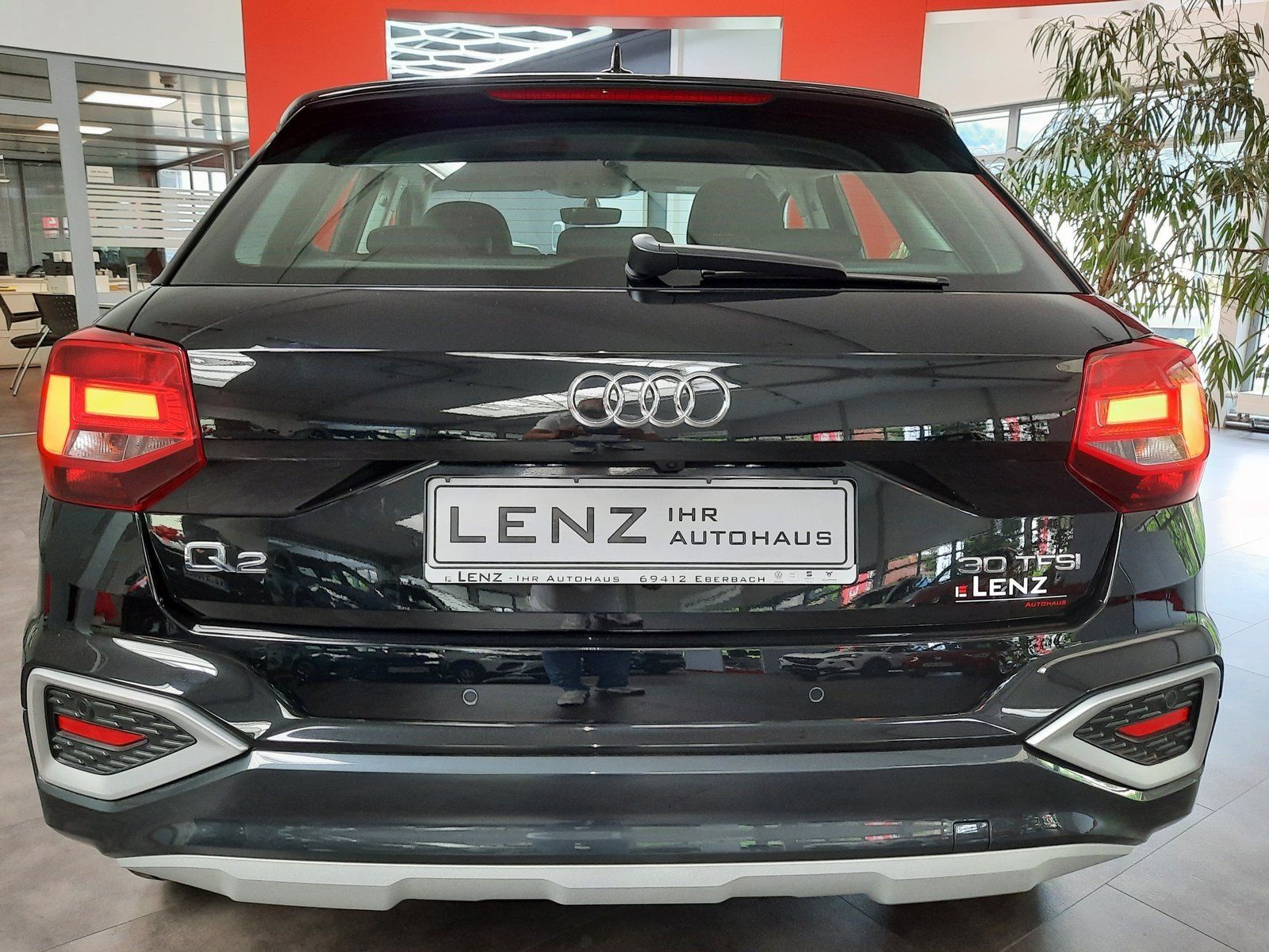 Fahrzeugabbildung Audi Q2 30 TFSI advanced *Cam*PDC*LED*Sitzhzg*ACC*