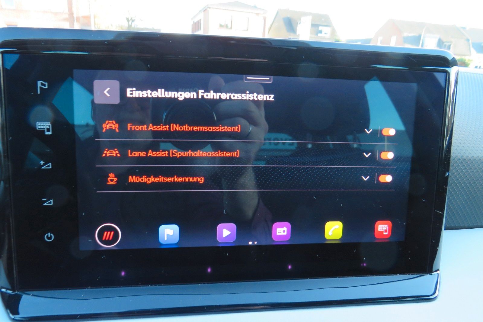 Fahrzeugabbildung SEAT Arona Style NAVI APP SITZH. PDC GRA 1.HD