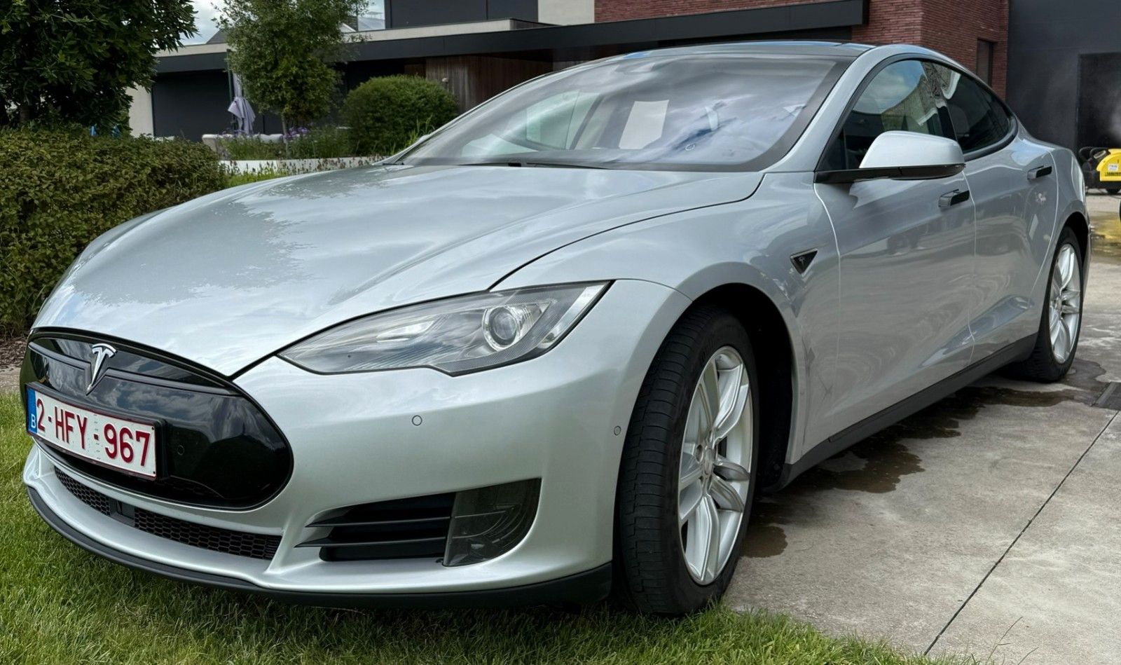 TESLA Model S 70 - FREE SUPERCHARGING - NEW BATTERY 