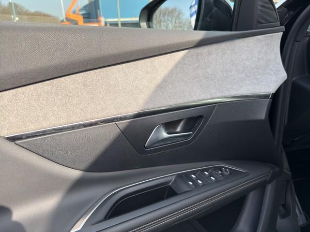 Peugeot 3008 Hybrid 136 GT +ACC+NAVI+LED+CAM+SHZ+