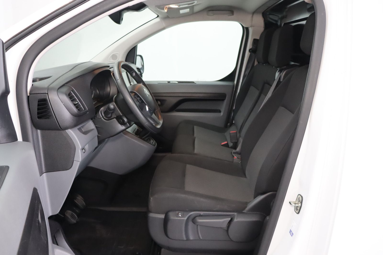 Fahrzeugabbildung Citroën Jumpy Kasten 1.5 HDi L2H1 Klima 1.Hand