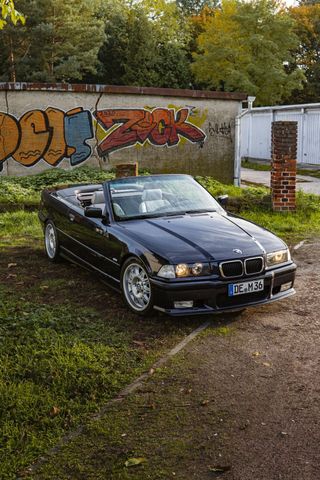 BMW 320i Cabrio E36 M Paket Individual