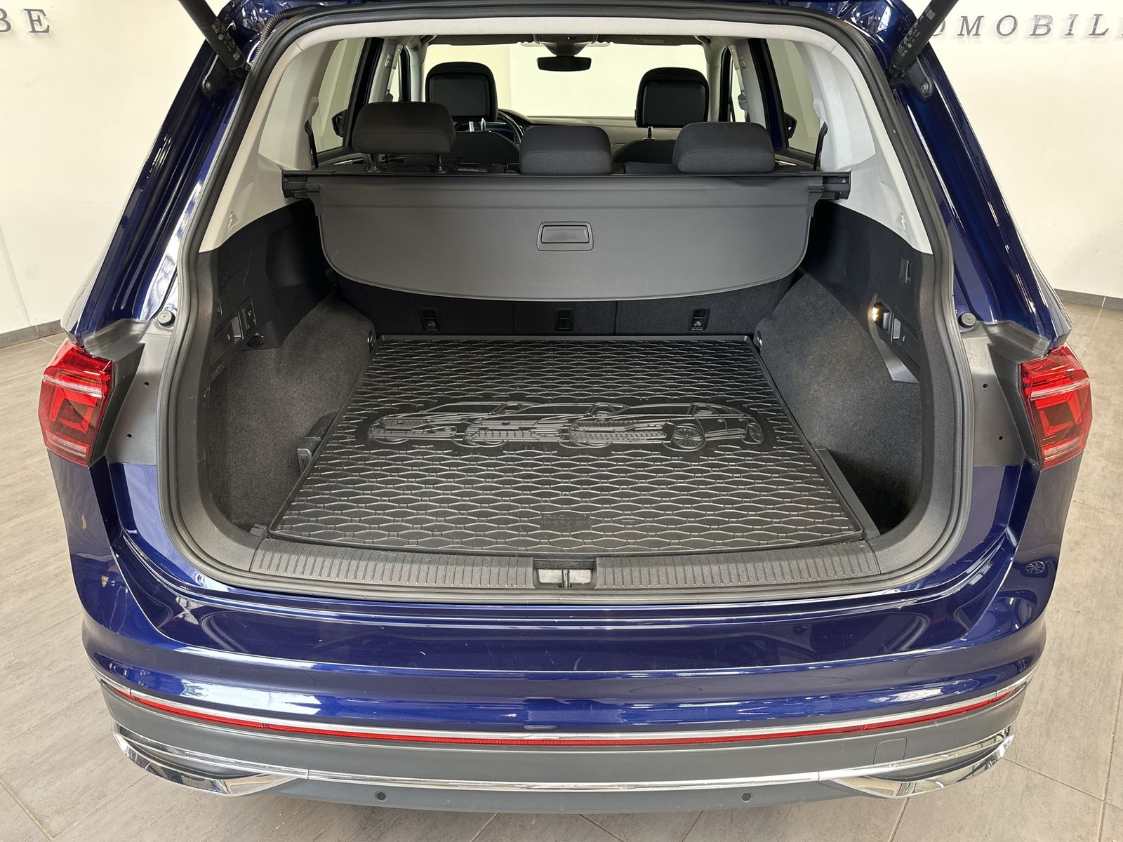 Fahrzeugabbildung Volkswagen Tiguan Allspace 4M Elegance NAV+MATRIX+AHK+PANO