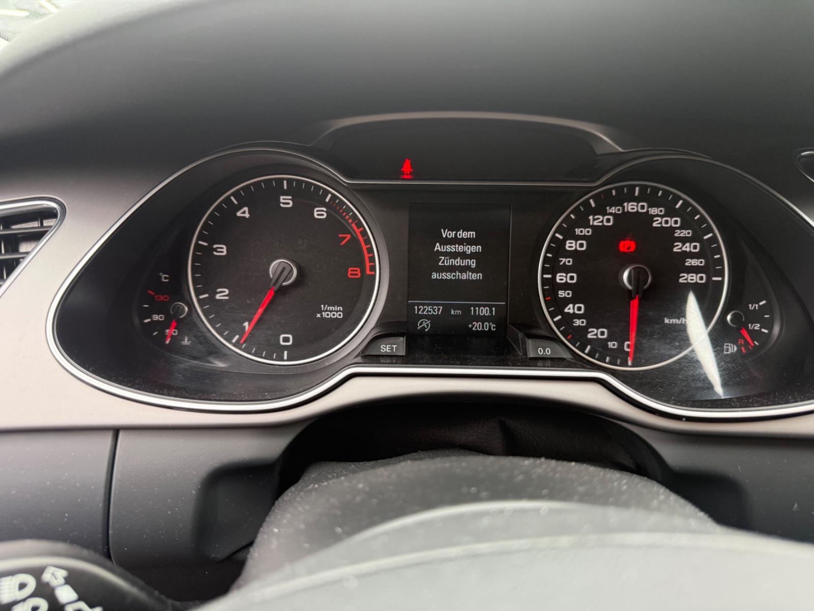 Audi A4 2013 — photo 12