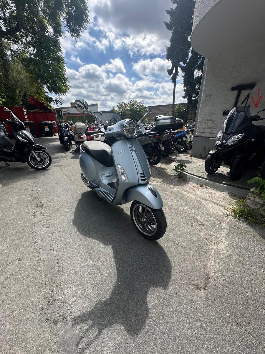 Vespa Primavera S 50 LED USB LM