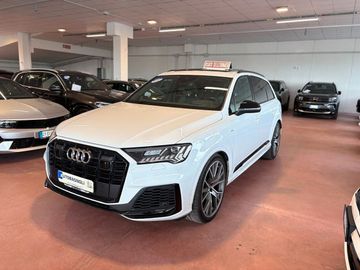 Audi Q7 - 1