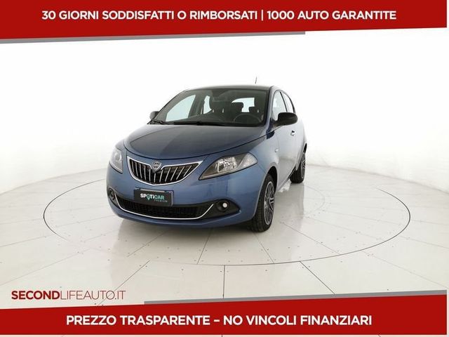 Lancia Ypsilon 1.0 firefly hybrid Silver s&s 70c