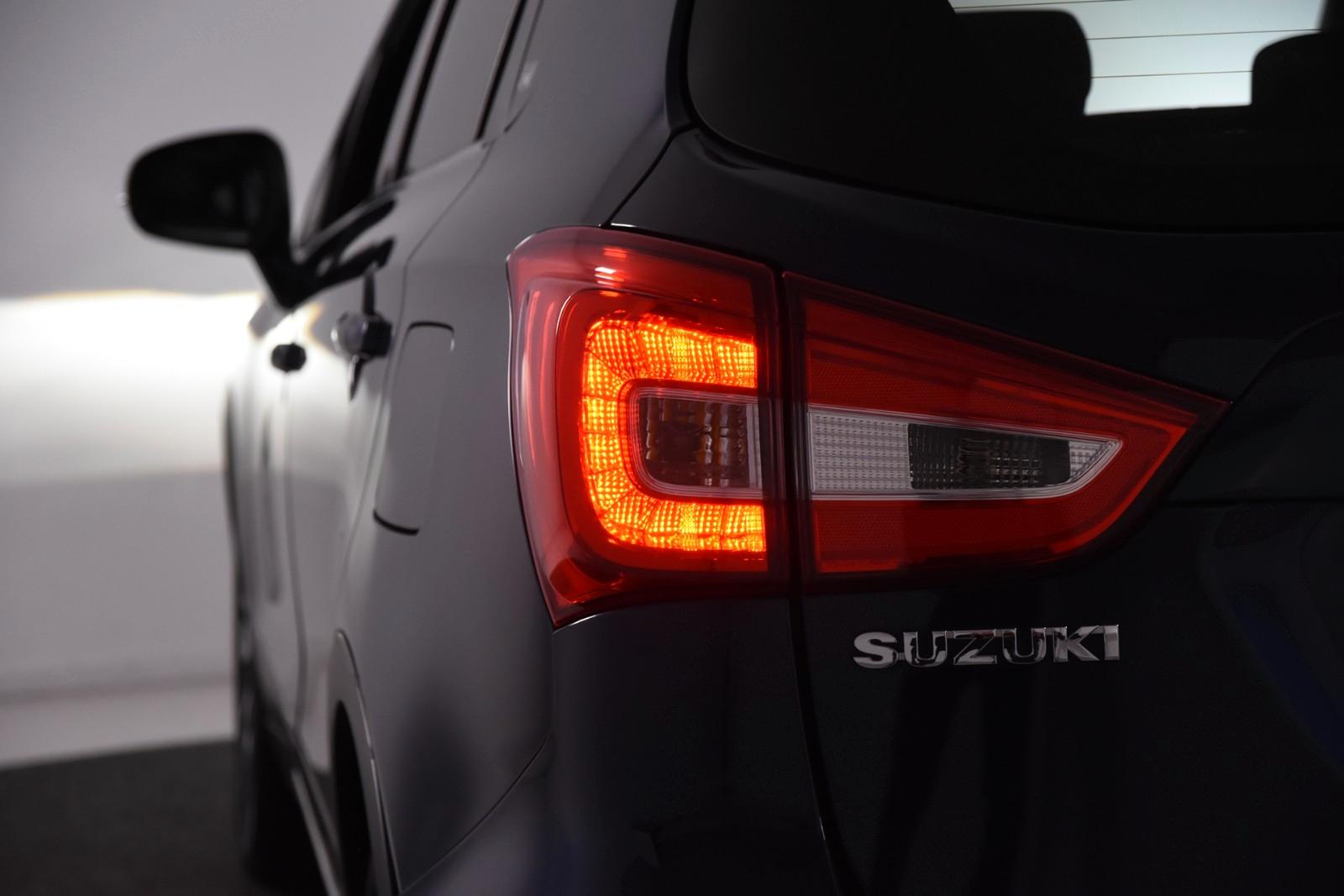 Suzuki (SX4) S-Cross  Automatik *Navi*Pano.*AHK*SHZ*