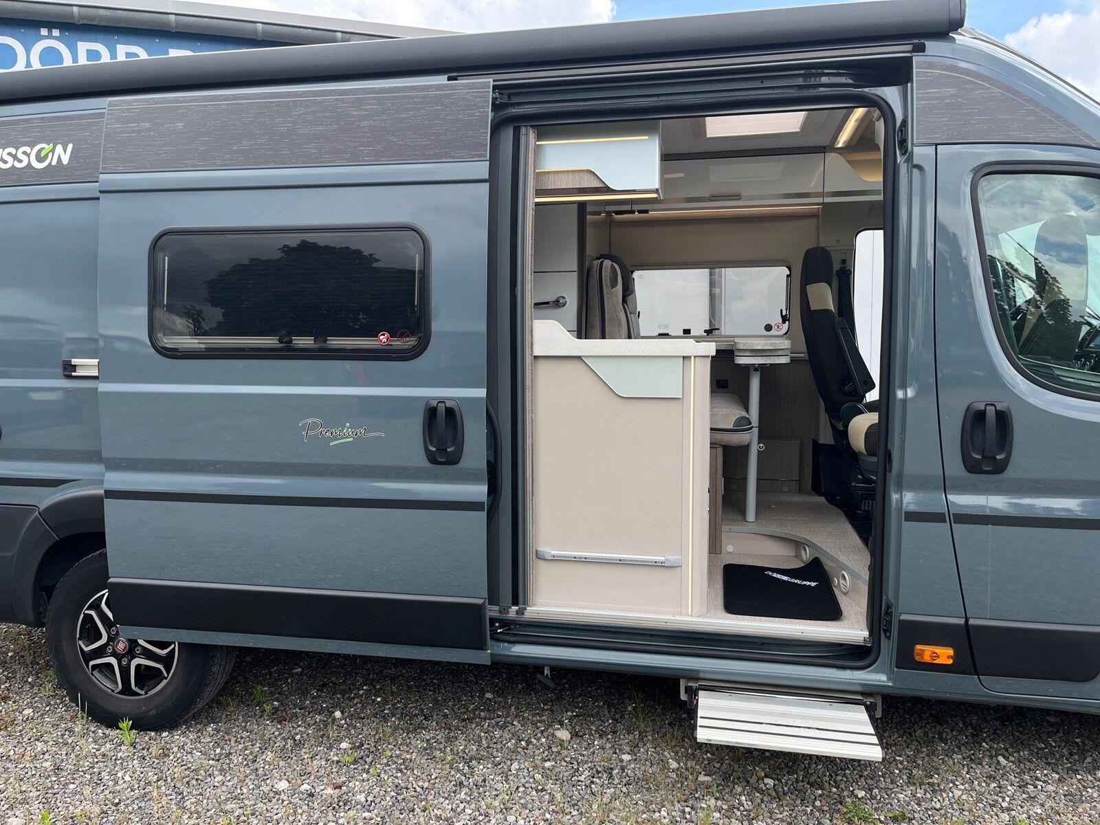 Fahrzeugabbildung Chausson Van Sport Line V697 Automatik AHK Wechselrichter