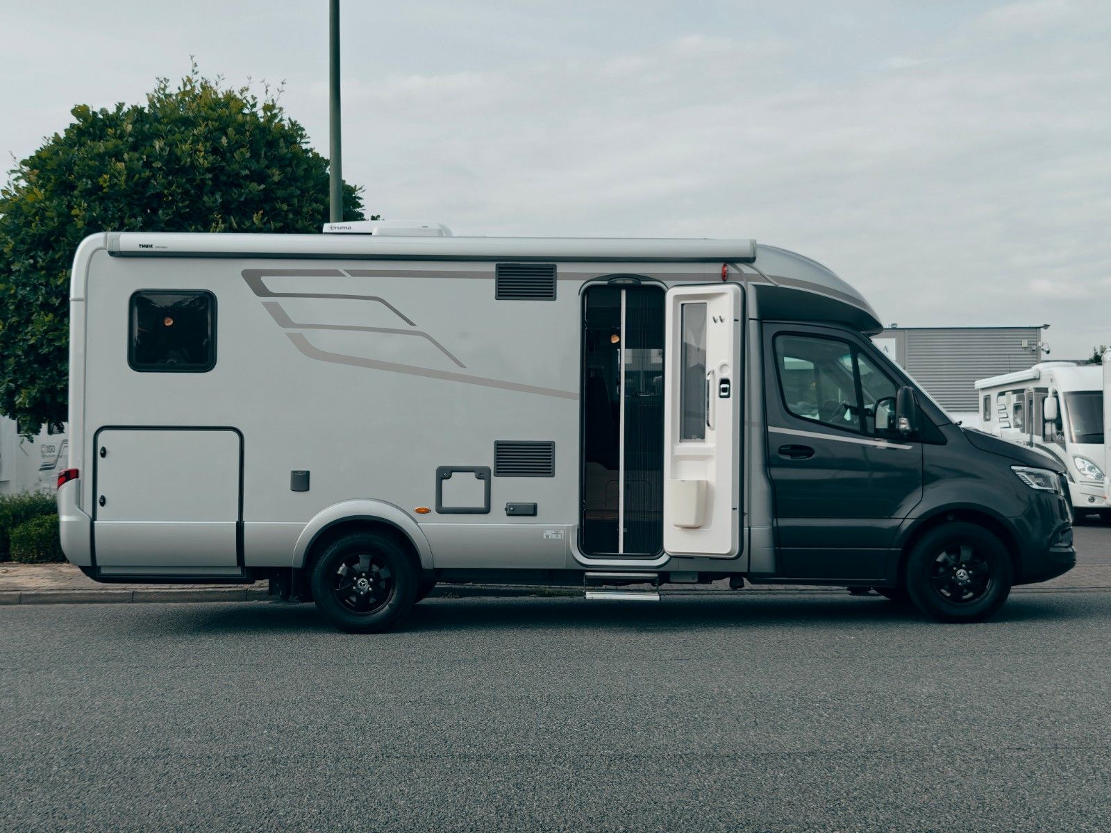 Fahrzeugabbildung HYMER / ERIBA / HYMERCAR B - KLASSE MC T 680 - INDIVIDUAL AUS ERSTBESITZ
