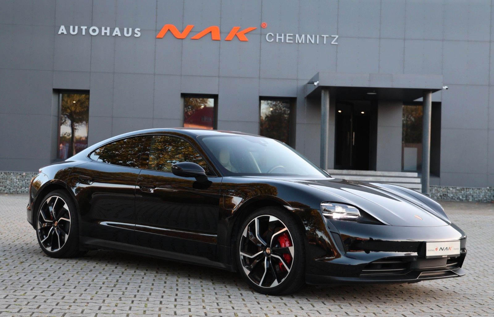 Porsche Taycan 4S Luftfederung Porsche-Service DAB 21'' foto 4