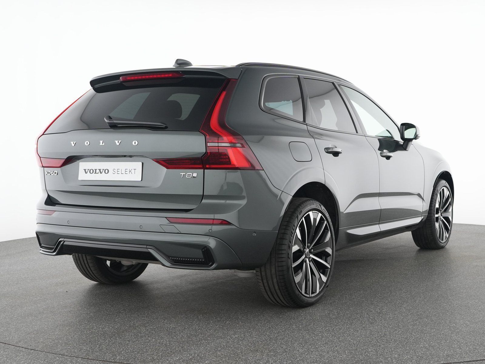 Volvo XC 60 T8 AWD Ultra Dark B&W-SOUND*FOUR-C*HUD*21" imagem 2