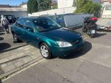 Ford Mondeo 1.8 81 kW Ambiente*Klima*Einparkhilfe* - gebrauchte Ford Mondeo aus dem Jahr 2001