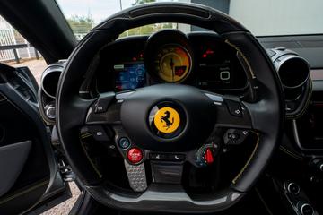صورة مصغرة 34 لـ 2017 Ferrari GTC4LUSSO