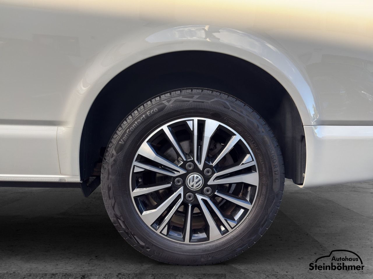 Volkswagen T6.1 Multivan 2.0 TDI DSG Navi ACC Kamera AHK foto 12