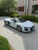 Audi R8 5.2 FSI / Quattro Spyder / 2. Hand / Garantie - Audi R8 in München